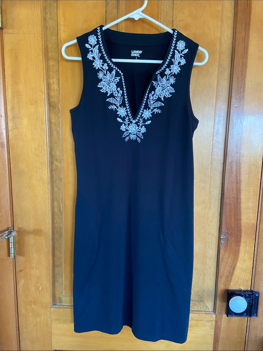 Lands' End Black Sleeveless Midi Dress with White Floral Embroidery